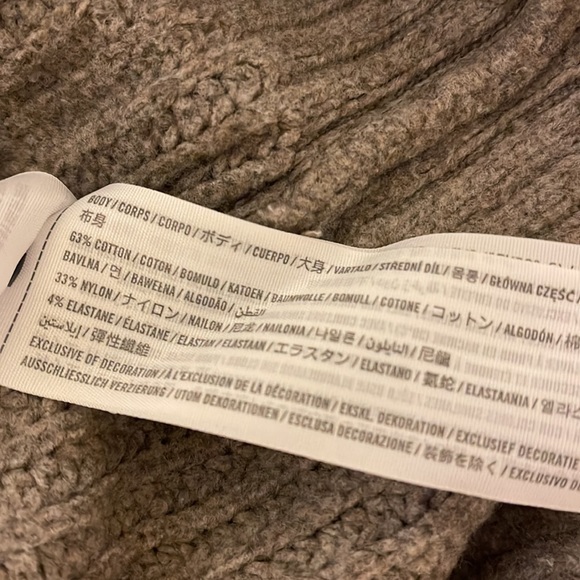 Abercrombie & Fitch button up Sweater - Picture 4 of 5